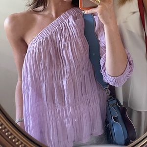 Lilac one shoulder top! Beautiful texture, size XXS but would fit XS